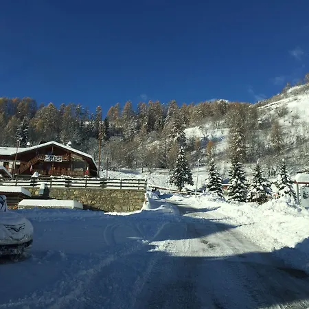 לינה וארוחת בוקר Chez Gorret-torgnon *